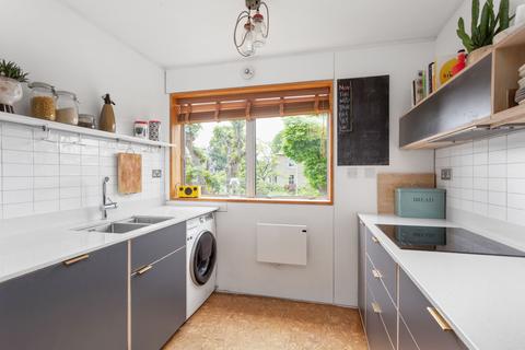 21 Belvedere Park, Edinburgh, EH6 4LR