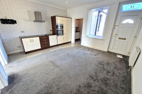 2 bedroom flat to rent, Douglas Terrace, Windygates KY8