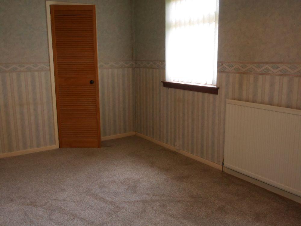 30 Wallamhill Road, Locharbriggs, Dumfries, DG1 1 U