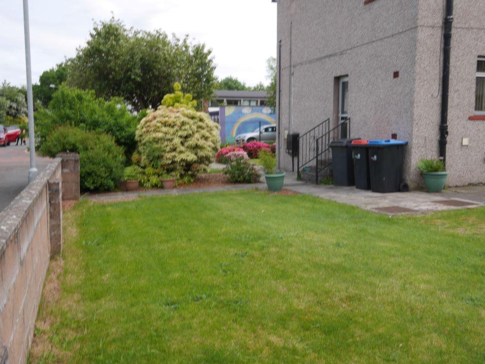 30 Wallamhill Road, Locharbriggs, Dumfries, DG1 1 U