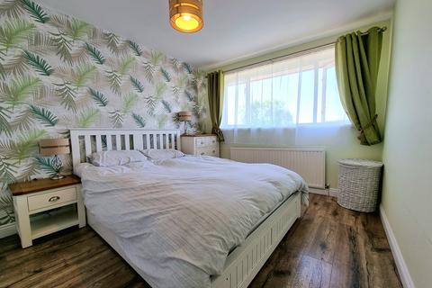 3 bedroom terraced house for sale - Cae Ffynnon, Brackla, Bridgend County. CF31 2HG