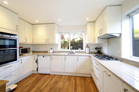 4 bedroom detached house for sale, Stanley Hill Avenue, Amersham, HP7