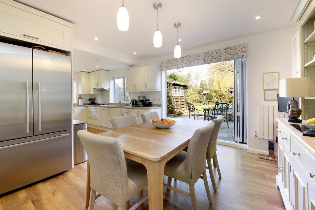 Kitchen/Dining