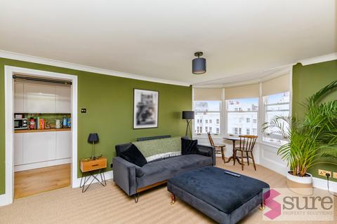 1 bedroom flat to rent, New Steine, Brighton