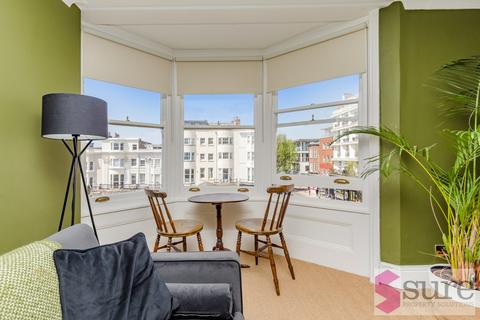 1 bedroom flat to rent, New Steine, Brighton