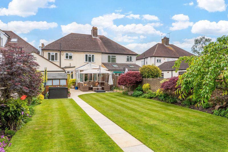 Birchwood Avenue, Sidcup 4 bed semidetached house for sale £850,000