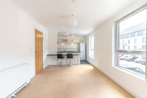 14/3 Ferry Gait Crescent, Edinburgh, EH4 4GR