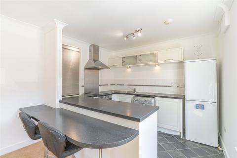14/3 Ferry Gait Crescent, Edinburgh, EH4 4GR