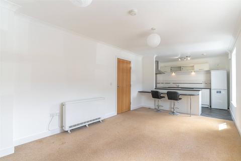 14/3 Ferry Gait Crescent, Edinburgh, EH4 4GR