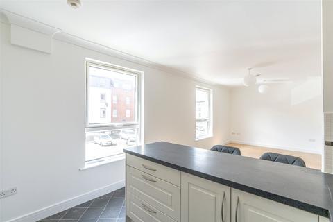 14/3 Ferry Gait Crescent, Edinburgh, EH4 4GR