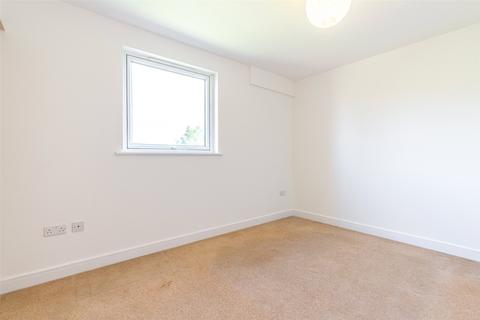 14/3 Ferry Gait Crescent, Edinburgh, EH4 4GR