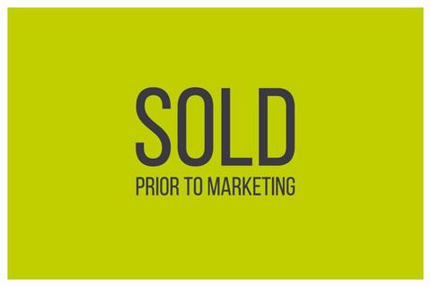 5 Berry Close, Hornchurch, RM12 6UB