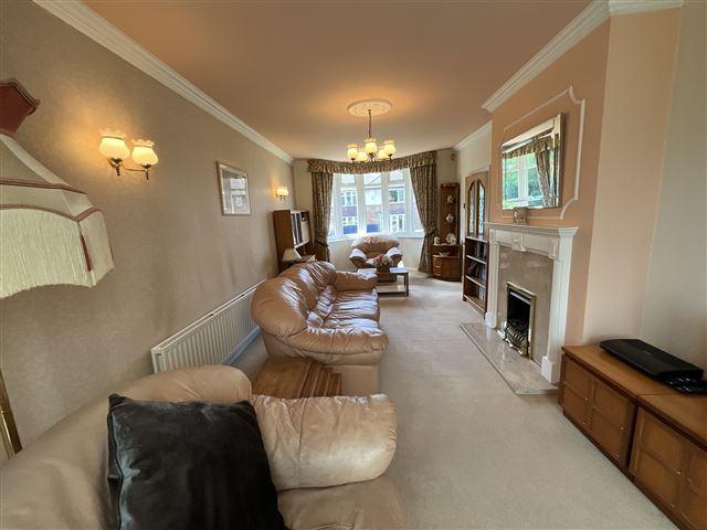 Living/dining room