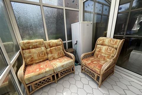 79 Clifton Crescent, Sheffield, S9 4BD