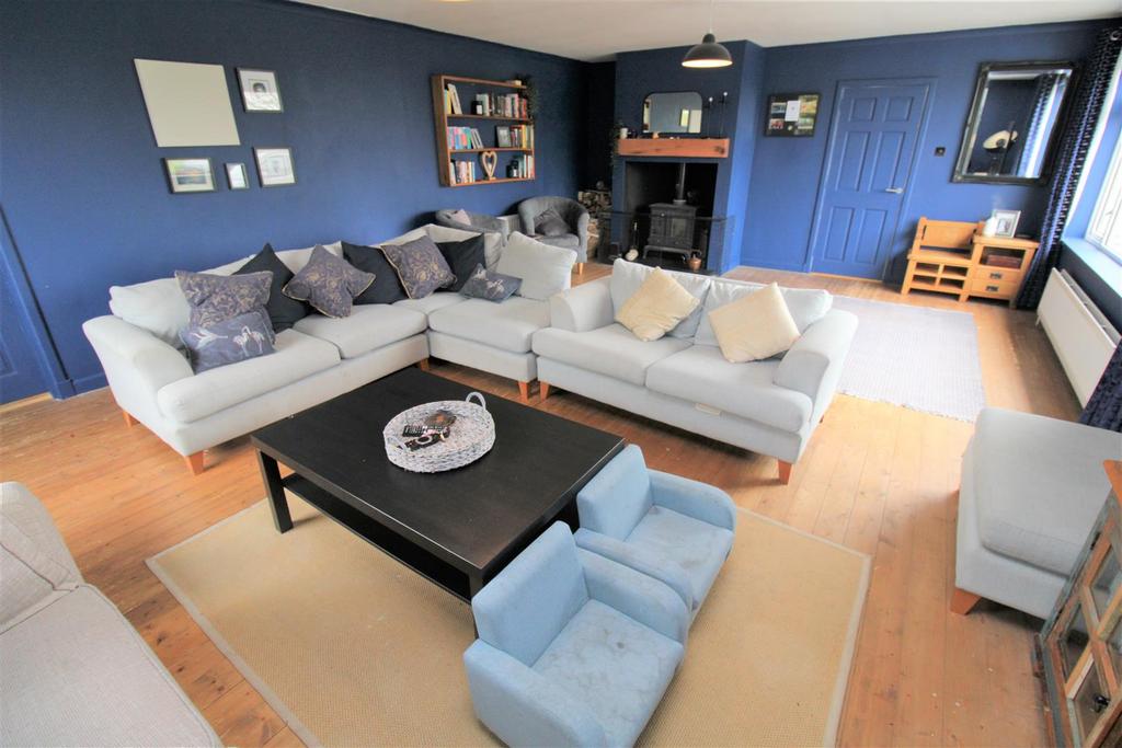 Lounge one.jpg