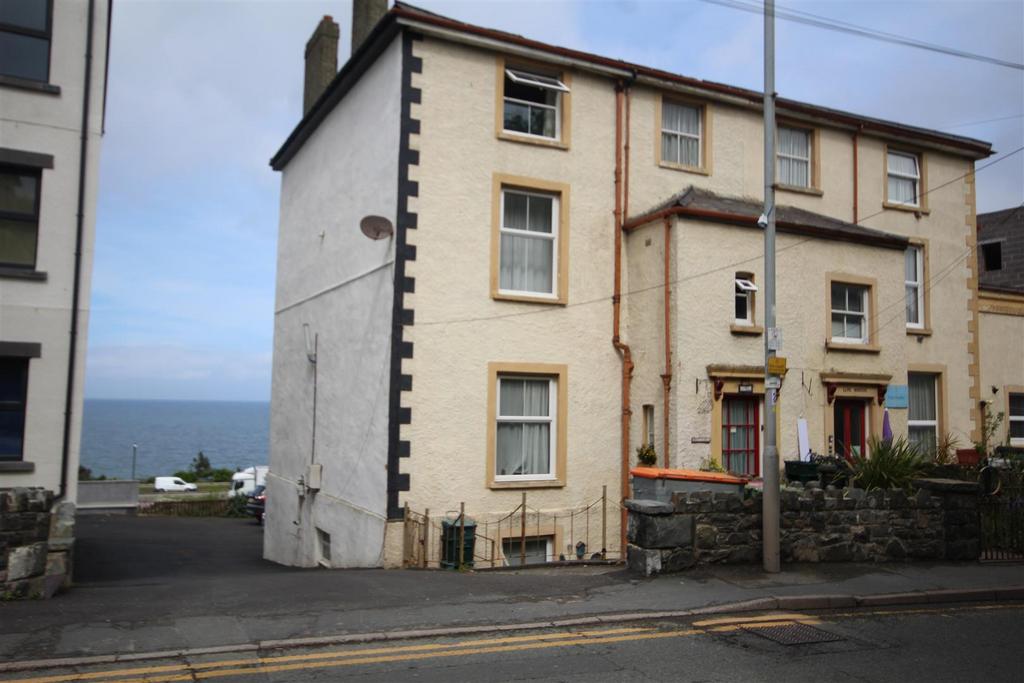 Conway Road, Penmaenmawr 5 bed semidetached house for sale £250,000