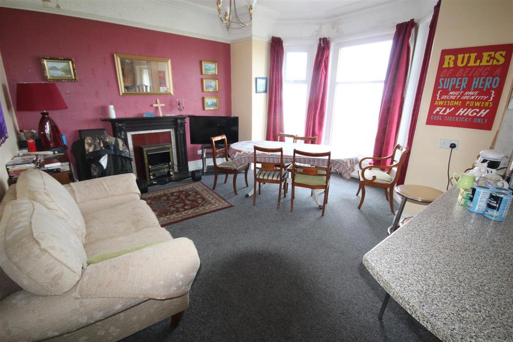 Conway Road, Penmaenmawr 5 bed semidetached house for sale £250,000