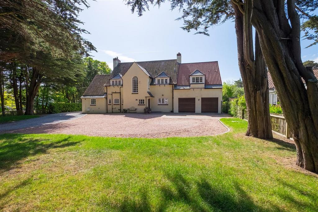 Dinmont, 64 Buchanan Gardens, St Andrews 5 bed detached house for sale