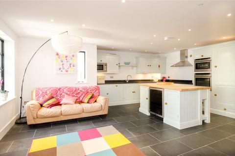 2 Kestrel Close, Cheltenham, GL53 0LQ