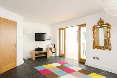 2 Kestrel Close, Cheltenham, GL53 0LQ