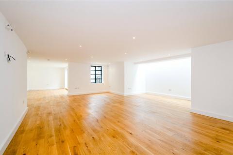 2 Kestrel Close, Cheltenham, GL53 0LQ