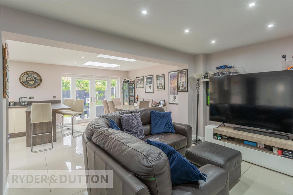 Richmond Close, Burnedge, Rochdale, Greater Manchester, OL16 3 bed