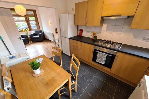 4 bedroom terraced house to rent, Grenfell Road, Manchester, M20