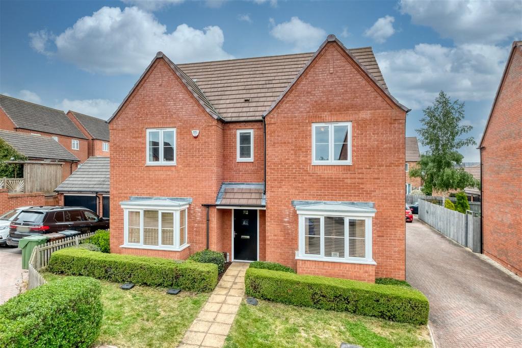 East Works Drive, Cofton Hackett, Birmingham, B45 8GS 4 bed detached