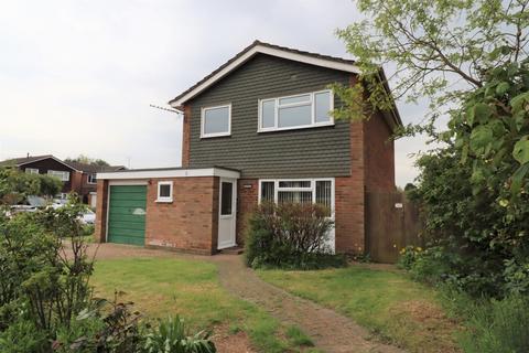3 bedroom detached house to rent, Temple Close, Bletchley