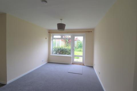 3 bedroom detached house to rent, Temple Close, Bletchley