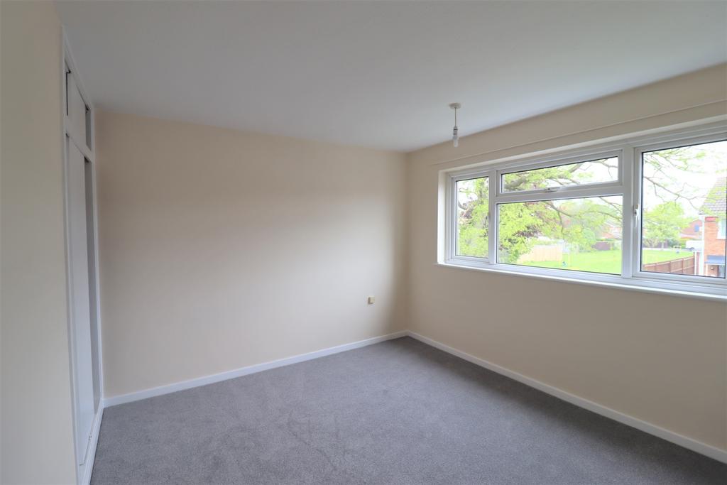 2 Temple close bed 1