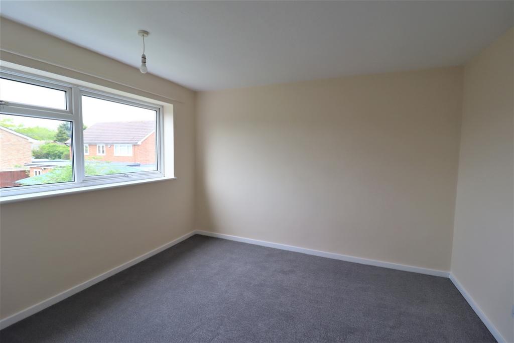 2 Temple close bed 2