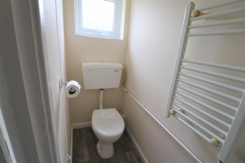 2 Temple close cloakroom