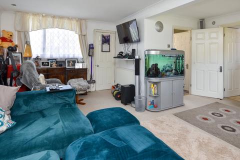 41 Ashanti Close, Shoeburyness, Southend-on-sea, SS3 9RH
