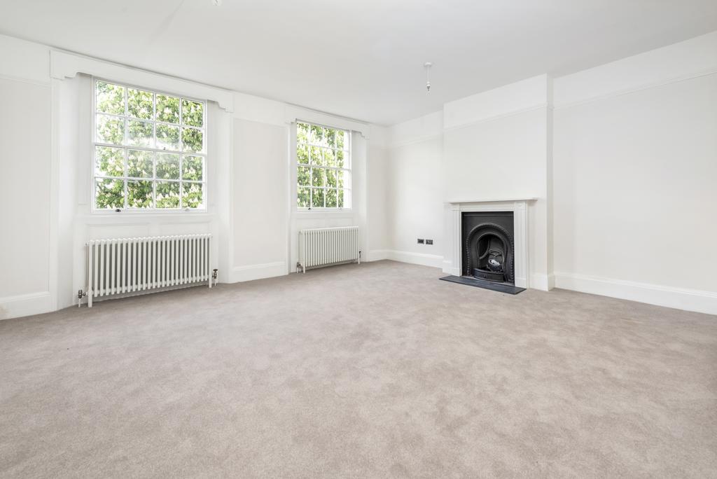 Canonbury Square, Islington, London, N1 2 bed apartment to rent £
