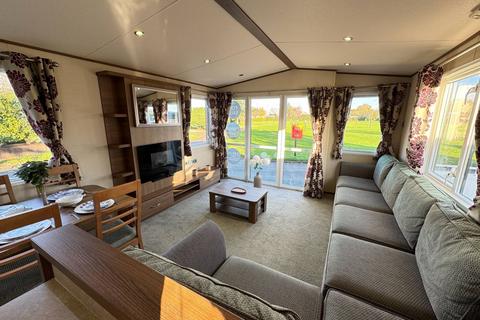 3 bedroom static caravan for sale, Warwick Road Stratford Upon Avon