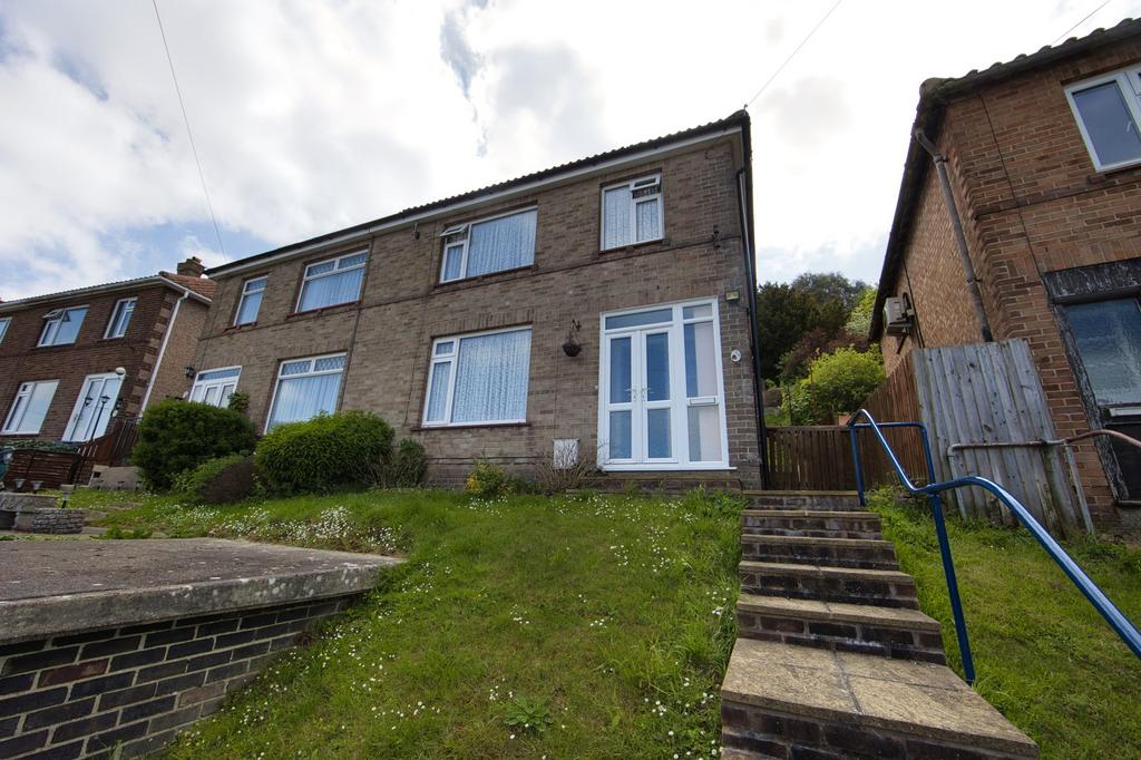 Mount Road, Dover, CT17 3 bed semidetached house for sale £280,000