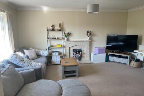 2 bedroom flat to rent, Buckland Close, Bideford, EX39