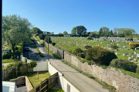 2 bedroom flat to rent, Buckland Close, Bideford, EX39