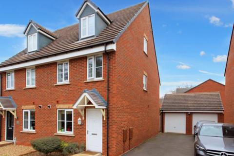 3 bedroom semi-detached house to rent, Williams Crescent, Shifnal TF11