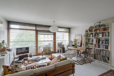 Studio to rent - Breton House, Barbican, London, EC2Y