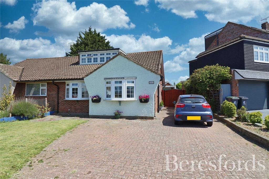 Mayflower Way, Ongar, CM5 3 bed bungalow for sale - £470,000