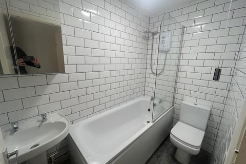 88, Rolls Court Inks Green, London, E4 9EJ