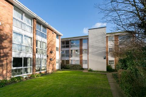 88, Rolls Court Inks Green, London, E4 9EJ