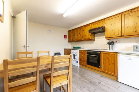 3 bedroom flat to rent, 1665L – St David's Place, Edinburgh, EH3 8AQ