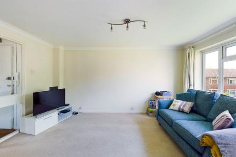 84 Middlefields, Croydon, CR0 9LG