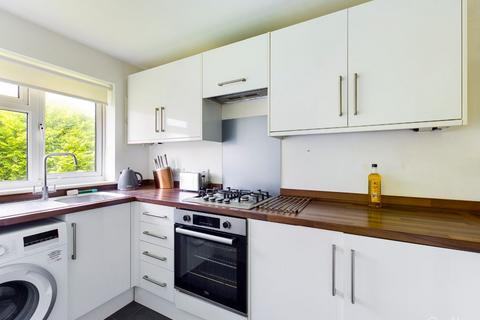 84 Middlefields, Croydon, CR0 9LG