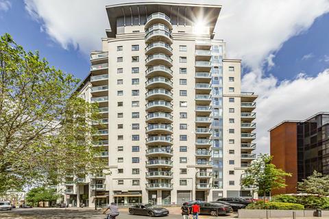 1 bedroom apartment to rent, Limeharbour, London, E14