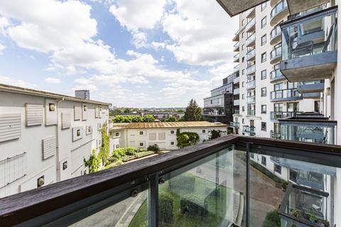 1 bedroom apartment to rent, Limeharbour, London, E14