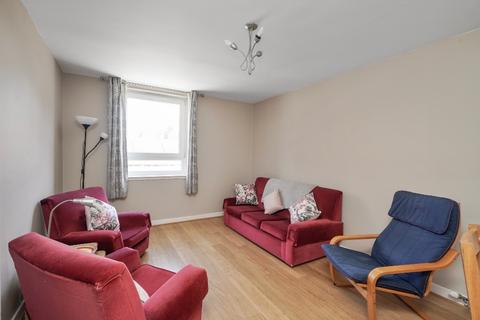 2 bedroom flat to rent, Causewayside, Causewayside, Edinburgh, EH9